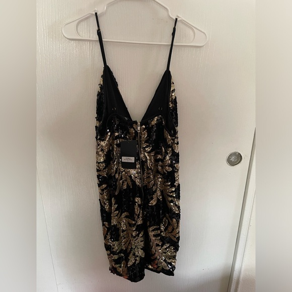 Sequin leaf pattern mini dress - Picture 4 of 6